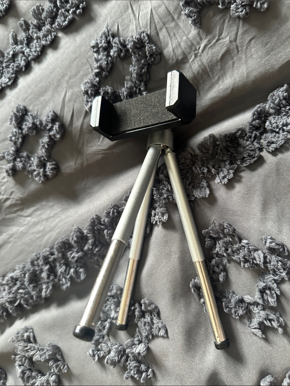 Compact Silver Travel Phone Tripod Holder — Black Mount